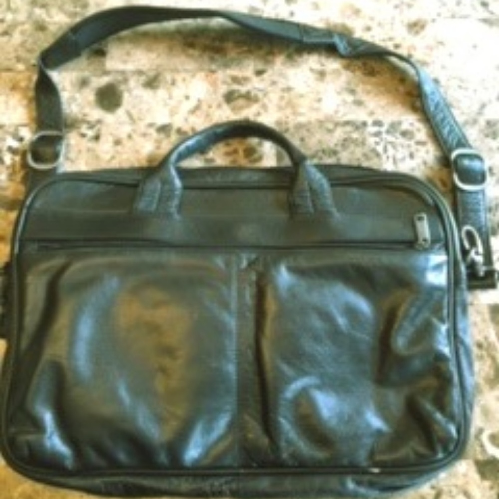 Genuine leather laptop messenger bag!